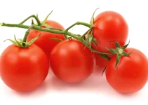 Fruits that Look Like Tomatoes: Persimmons, Tamarillo, Physalis